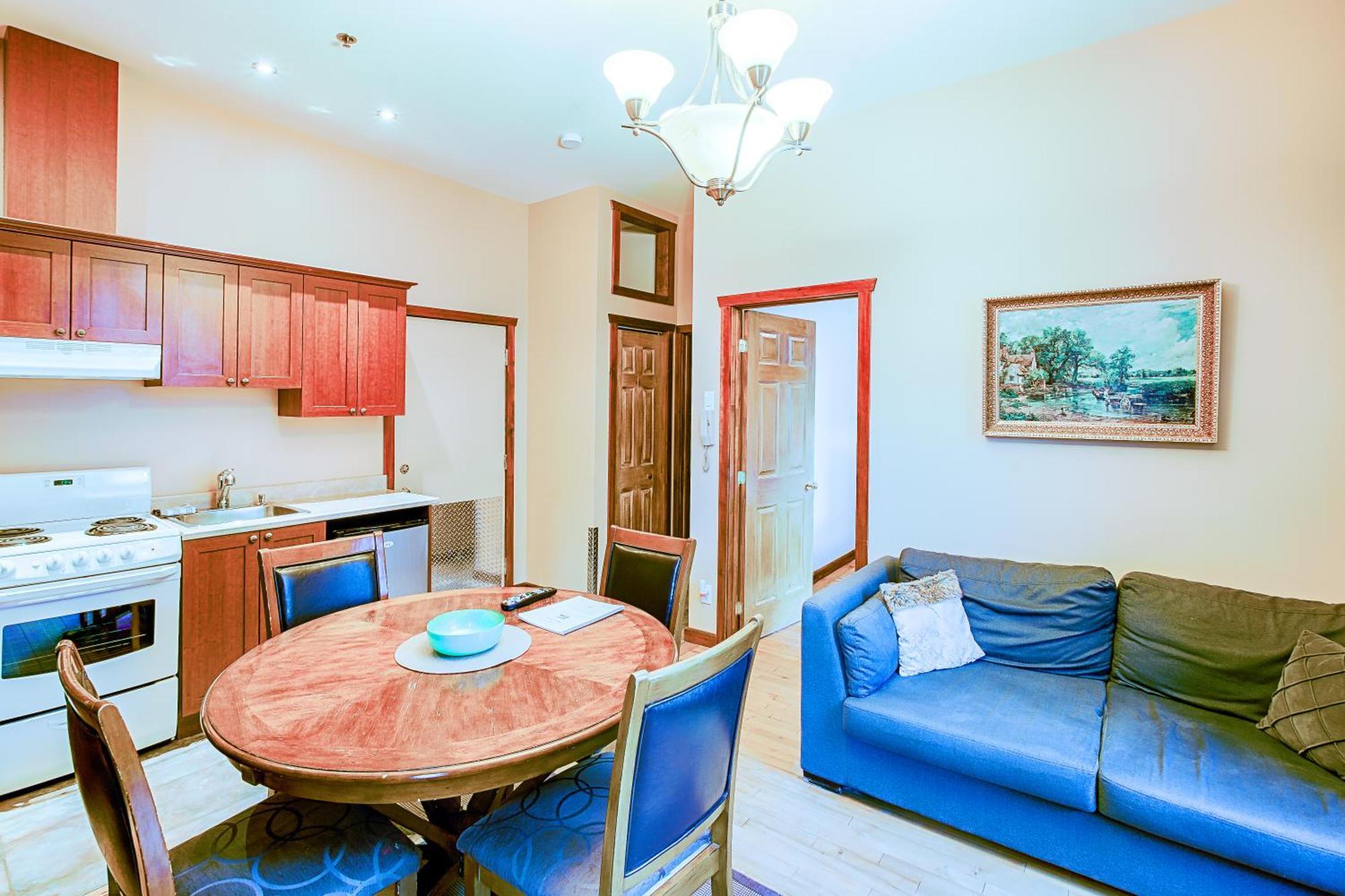 Le Haute Ville Quebec City Room photo