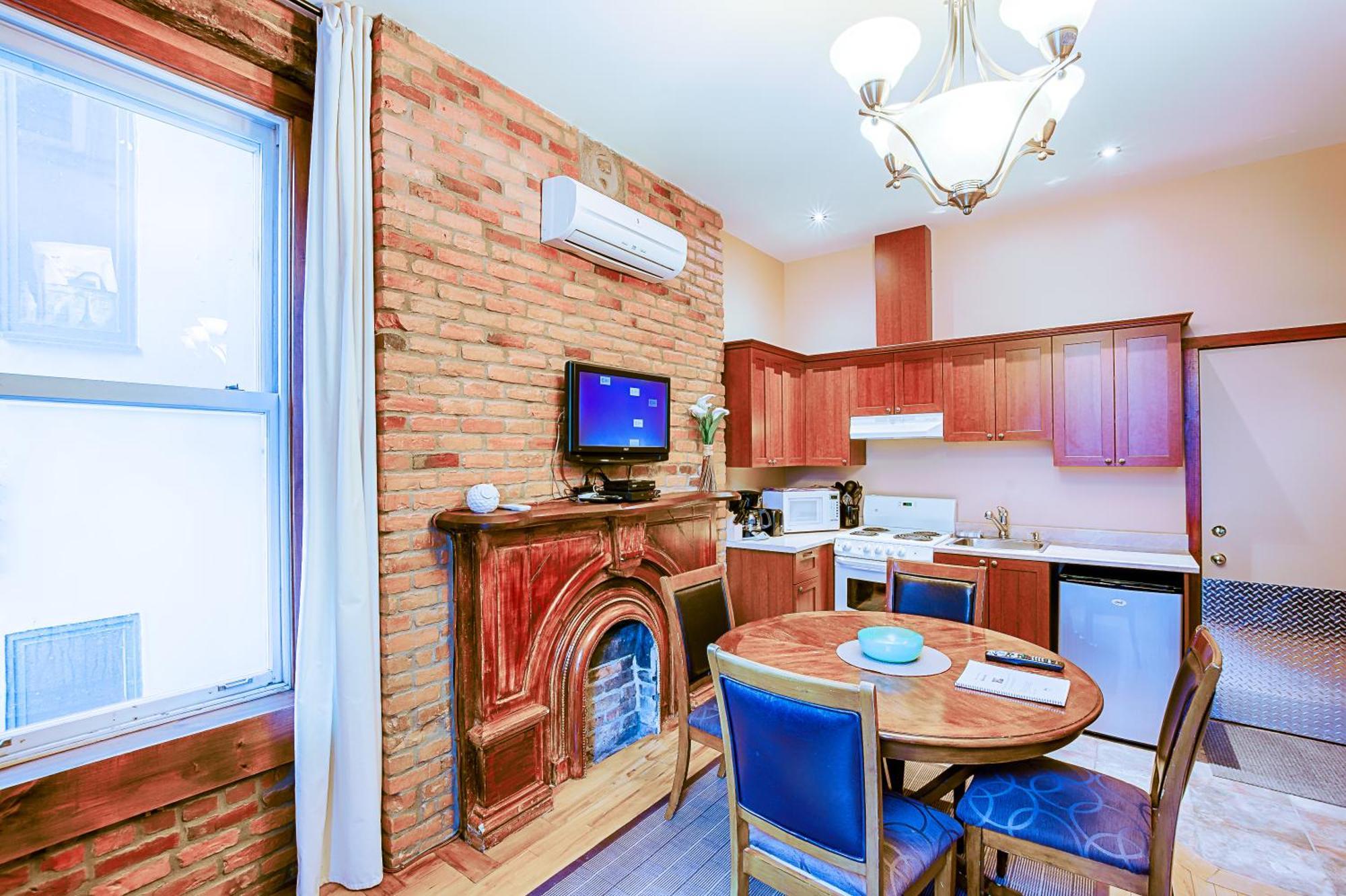 Le Haute Ville Quebec City Room photo